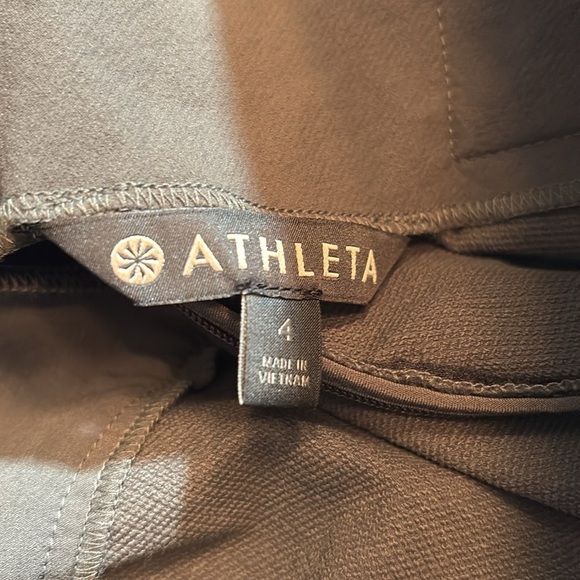 Athleta Wander Slim Straight Crop Pants sz 4 - Picture 10 of 11